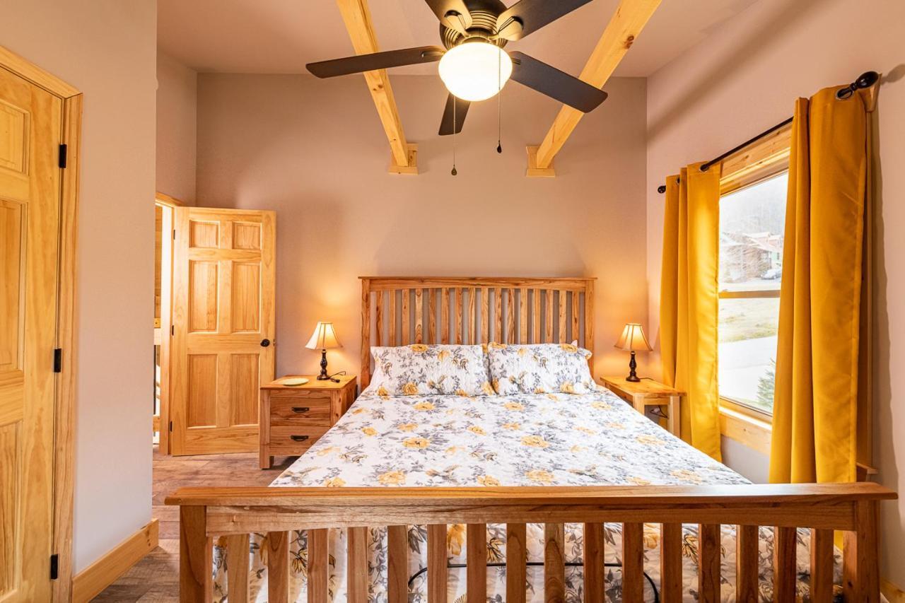 The Red Fox Cabin Villa Maggie Valley Esterno foto