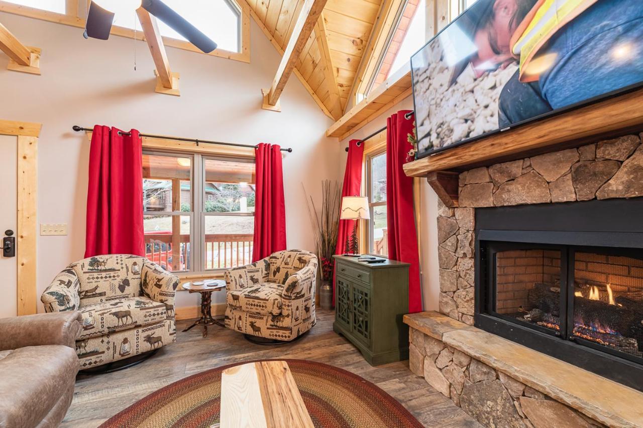 The Red Fox Cabin Villa Maggie Valley Esterno foto