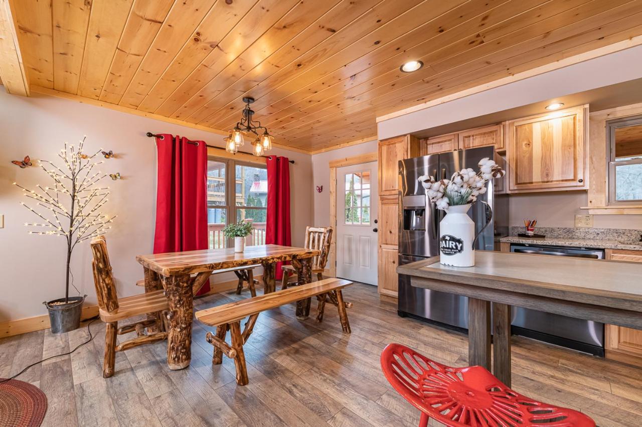The Red Fox Cabin Villa Maggie Valley Esterno foto